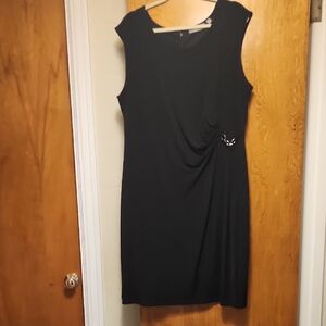 Chic Black Sleeveless Mini Dress